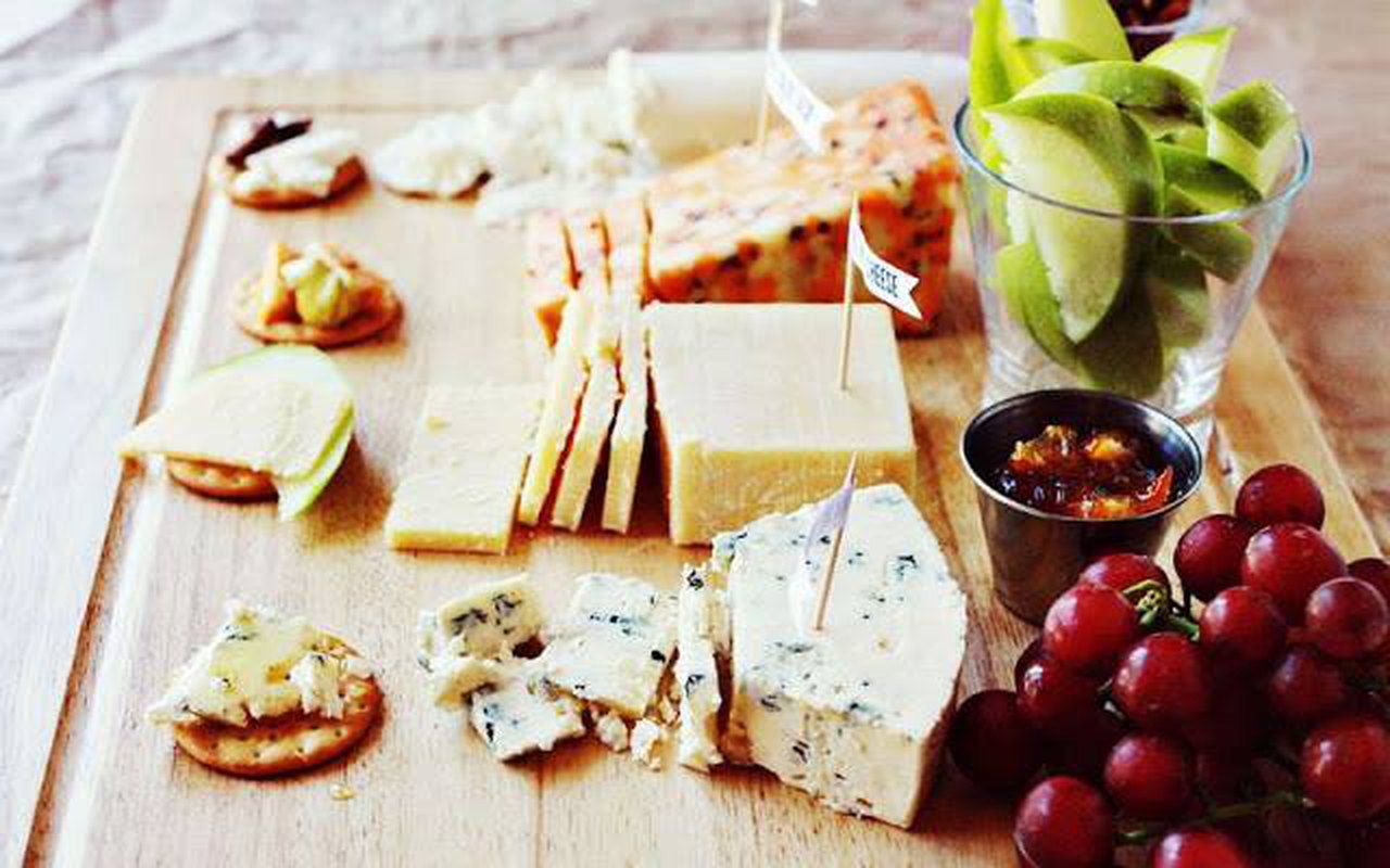 Warsztaty Degustacyjne: Wino, ser i zaskakujące dodatki, które zmieniają wszystko